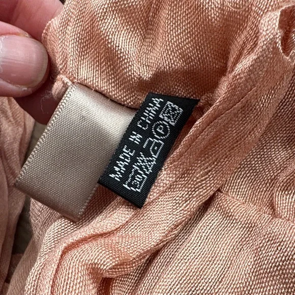 Cotton Silk Blend Infinity Scarf in Peach  blush 🍑☺️ - Picture 5 of 8